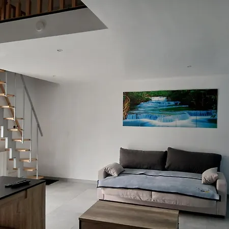 Loft Entier, Calme, Fibre Et Wifi Appartement *